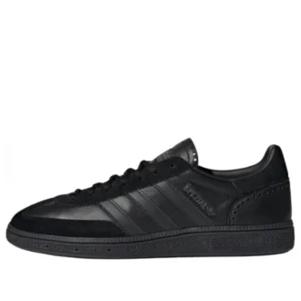 adidas handball spezial core black carbon 1 330x330 - Adidas Handball Spezial &laquo;Core Black Carbon&raquo;